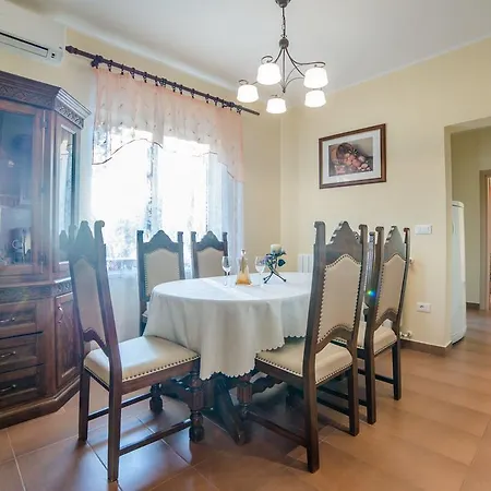 Zelena Dolina 419 Apartment